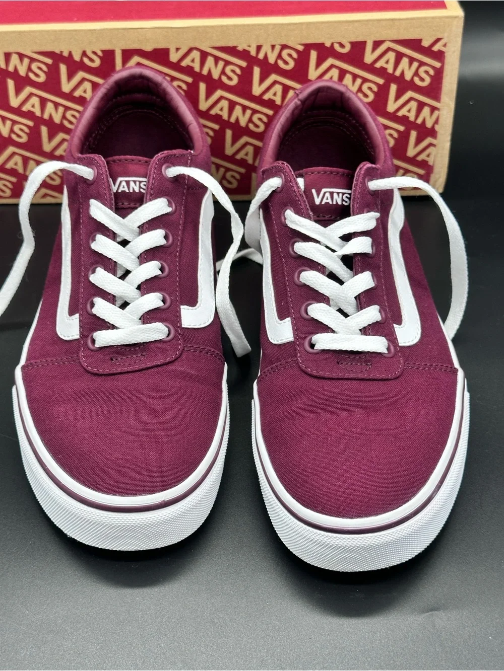 Size 10 Vans Ward Low Top Women’s Sneakers Burgundy Canvas White Stripe Shoes